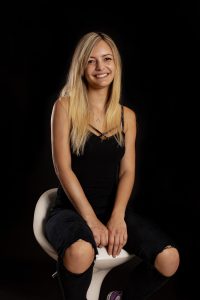 Tania, Peckstage